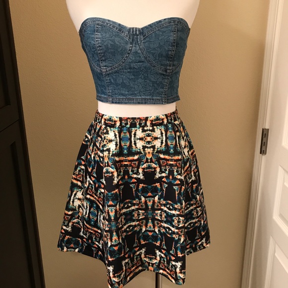 Flirty Abstract Skirt - Picture 2 of 6